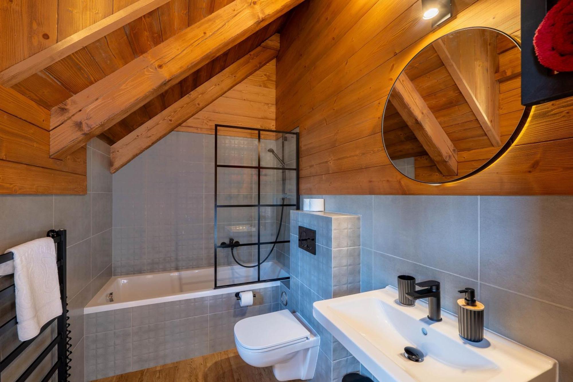 Hillview Jasna Chalet 迪马诺卡多林纳 外观 照片